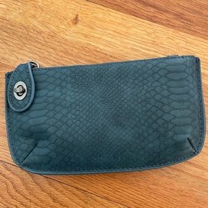 Blue/green python wristlet with attachable straps